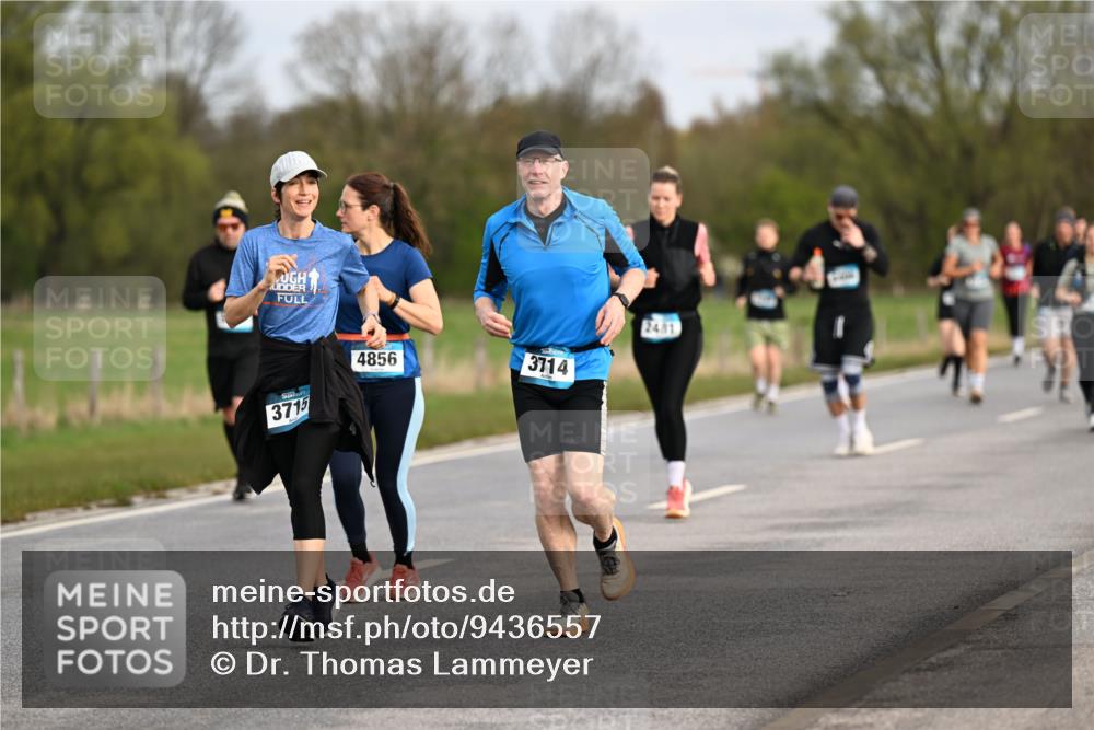 12.04.2026 - 45. Internationalen Wilhelmsburger Insellauf Dr. Thomas Lammeyer http://msf.ph/oto/9436557 12.04.2026 09:28:07 Laufen 3715, 4856, 3714, 2481 meine-sportfotos.de
