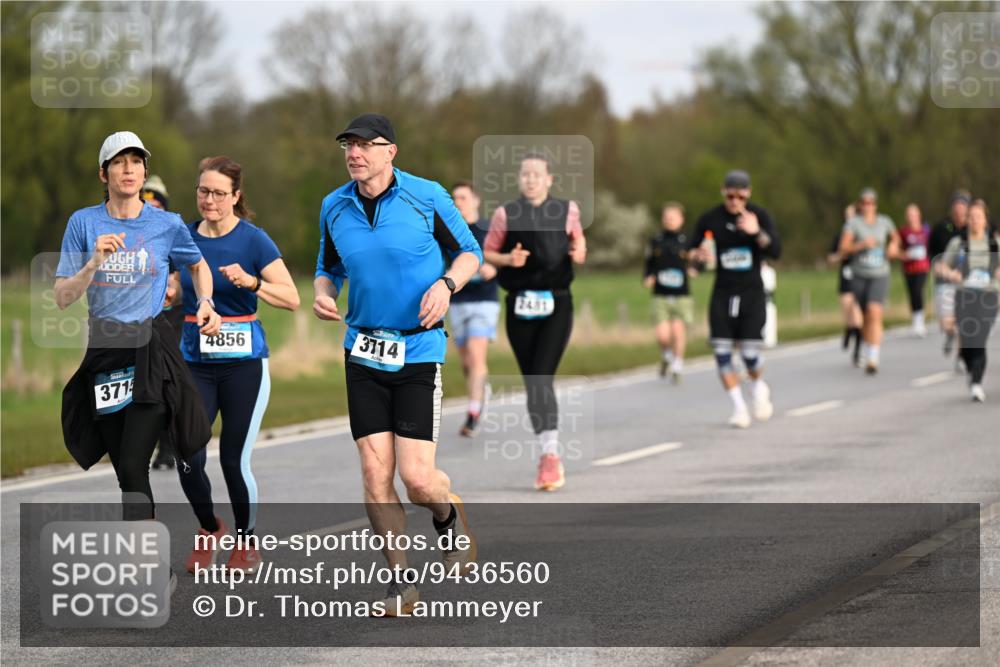 12.04.2026 - 45. Internationalen Wilhelmsburger Insellauf Dr. Thomas Lammeyer http://msf.ph/oto/9436560 12.04.2026 09:28:08 Laufen 371, 4856, 3714, 2431 meine-sportfotos.de