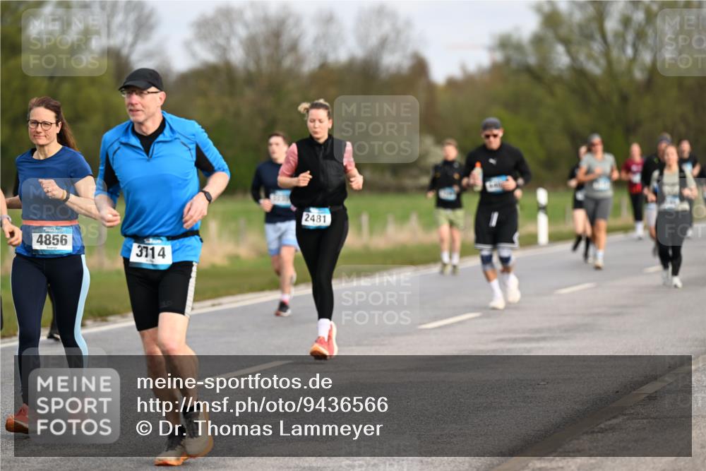 12.04.2026 - 45. Internationalen Wilhelmsburger Insellauf Dr. Thomas Lammeyer http://msf.ph/oto/9436566 12.04.2026 09:28:09 Laufen 4856, 3714, 2481 meine-sportfotos.de
