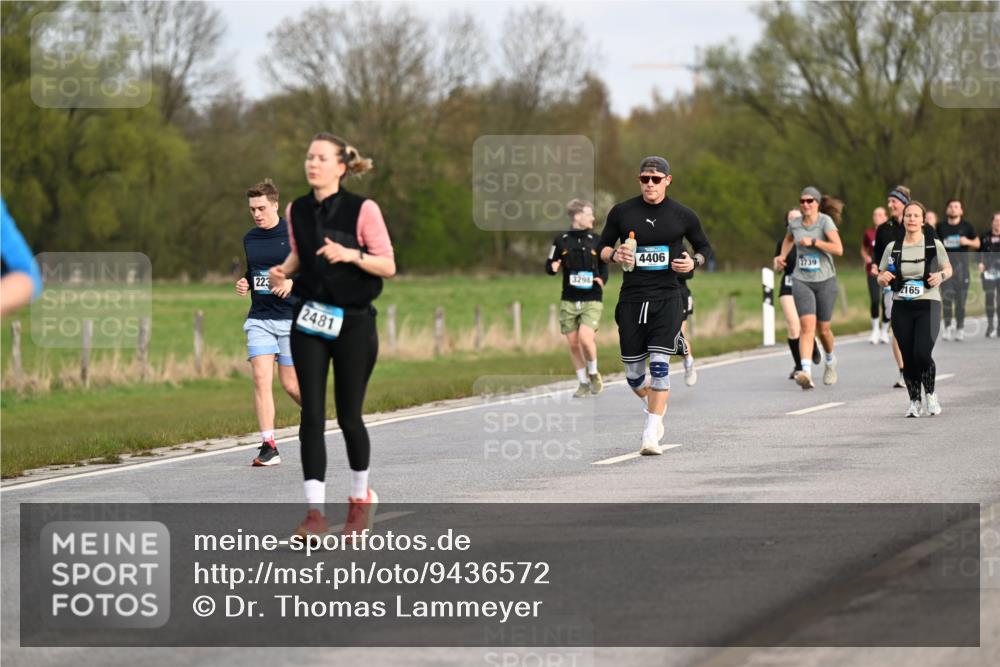 12.04.2026 - 45. Internationalen Wilhelmsburger Insellauf Dr. Thomas Lammeyer http://msf.ph/oto/9436572 12.04.2026 09:28:10 Laufen 223, 2481, 3298, 4406, 2739, 2165 meine-sportfotos.de