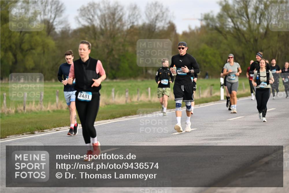 12.04.2026 - 45. Internationalen Wilhelmsburger Insellauf Dr. Thomas Lammeyer http://msf.ph/oto/9436574 12.04.2026 09:28:10 Laufen 2481, 3298, 440, 2739, 2165 meine-sportfotos.de