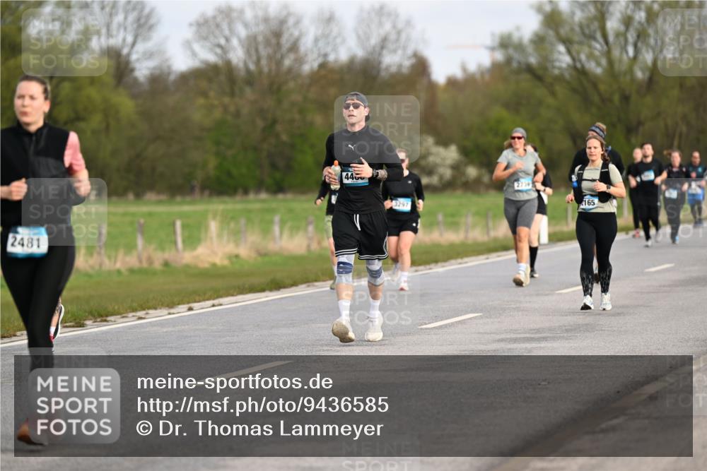 12.04.2026 - 45. Internationalen Wilhelmsburger Insellauf Dr. Thomas Lammeyer http://msf.ph/oto/9436585 12.04.2026 09:28:12 Laufen 2481, 44, 3297, 2739, 165 meine-sportfotos.de