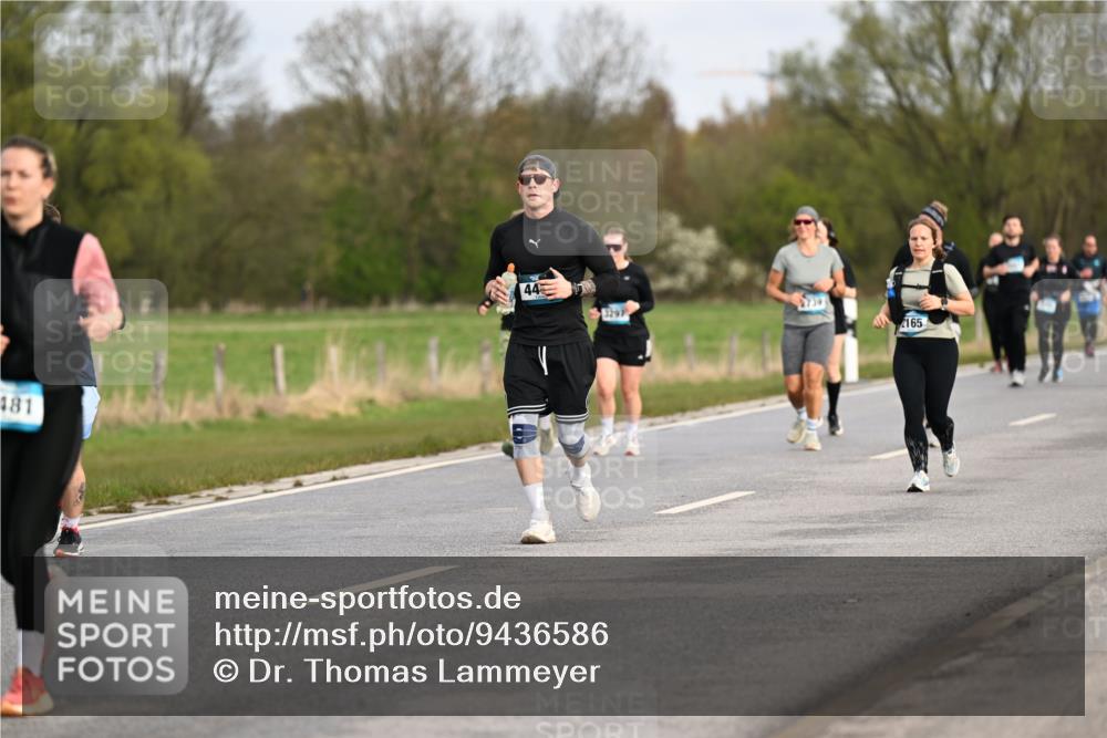 12.04.2026 - 45. Internationalen Wilhelmsburger Insellauf Dr. Thomas Lammeyer http://msf.ph/oto/9436586 12.04.2026 09:28:12 Laufen 481, 44, 3297, 2165 meine-sportfotos.de