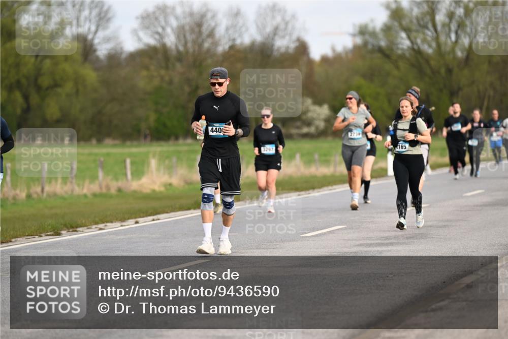 12.04.2026 - 45. Internationalen Wilhelmsburger Insellauf Dr. Thomas Lammeyer http://msf.ph/oto/9436590 12.04.2026 09:28:13 Laufen 440, 3297, 165 meine-sportfotos.de