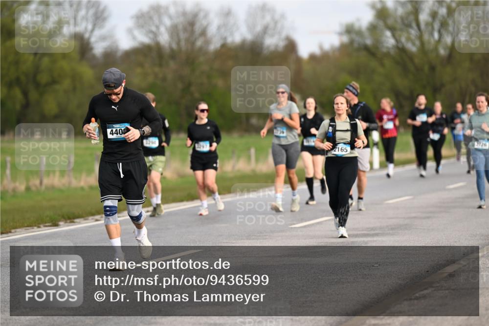 12.04.2026 - 45. Internationalen Wilhelmsburger Insellauf Dr. Thomas Lammeyer http://msf.ph/oto/9436599 12.04.2026 09:28:14 Laufen 440, 2165, 2726 meine-sportfotos.de