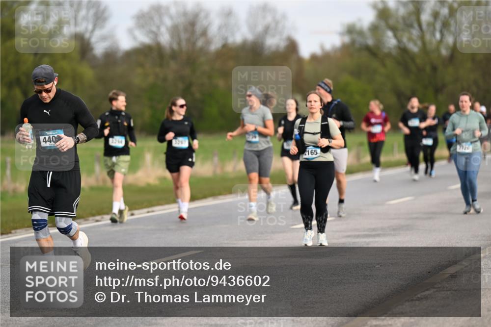 12.04.2026 - 45. Internationalen Wilhelmsburger Insellauf Dr. Thomas Lammeyer http://msf.ph/oto/9436602 12.04.2026 09:28:15 Laufen 440, 2165, 2726 meine-sportfotos.de