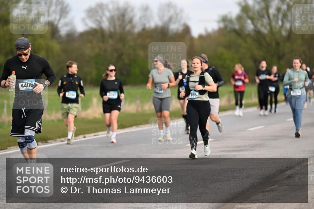 12.04.2026 - 45. Internationalen Wilhelmsburger Insellauf Dr. Thomas Lammeyer http://msf.ph/oto/9436603 12.04.2026 09:28:15 Laufen 4406, 165, 3726 meine-sportfotos.de