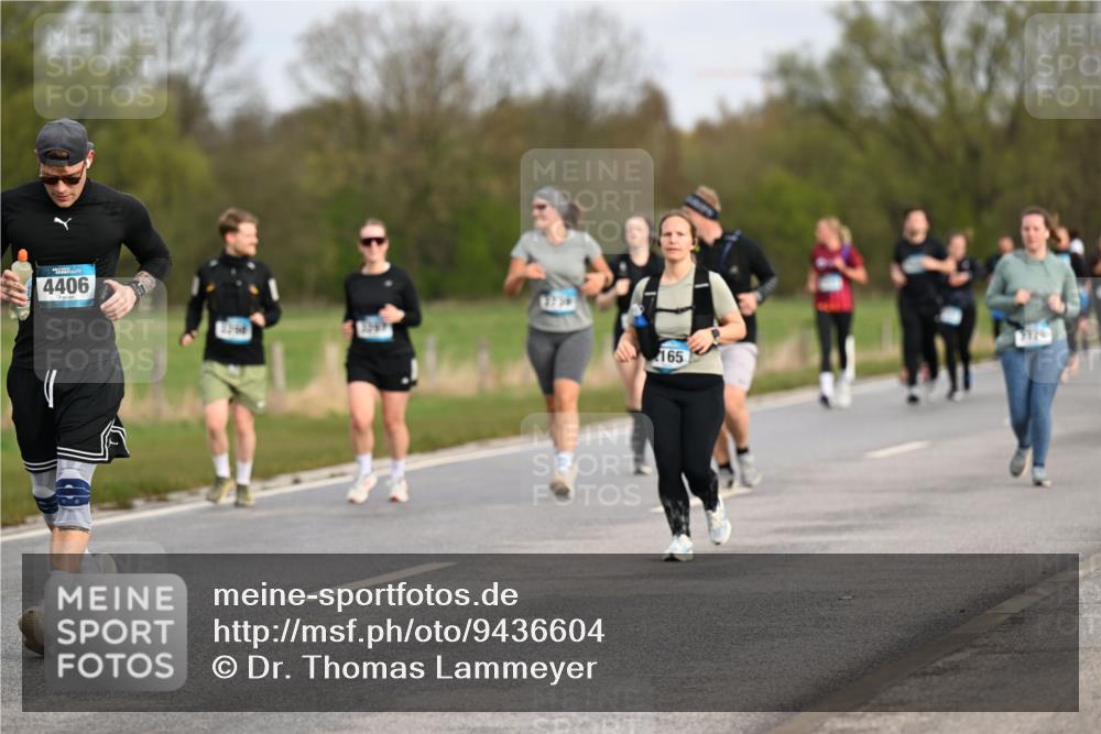 12.04.2026 - 45. Internationalen Wilhelmsburger Insellauf Dr. Thomas Lammeyer http://msf.ph/oto/9436604 12.04.2026 09:28:16 Laufen 4406, 3729, 165 meine-sportfotos.de