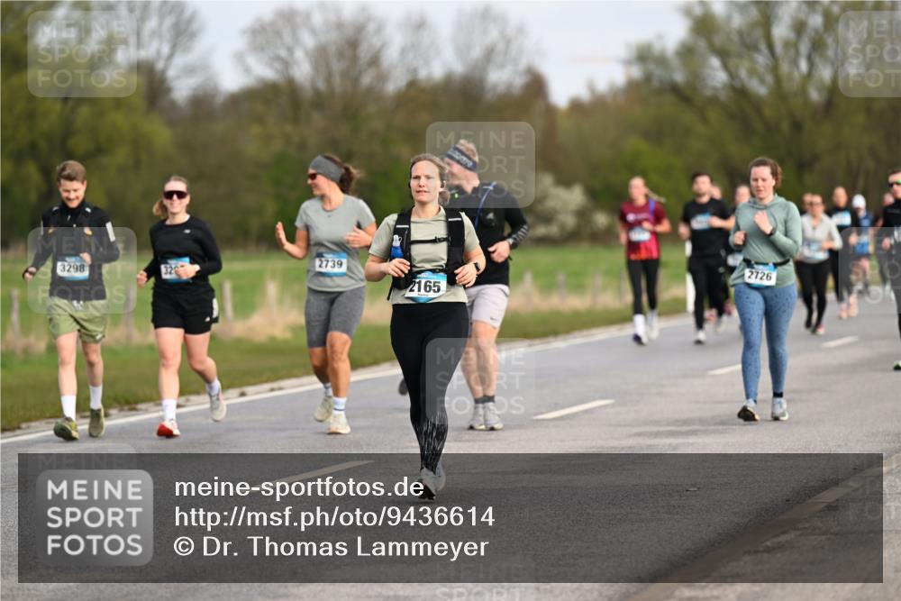 12.04.2026 - 45. Internationalen Wilhelmsburger Insellauf Dr. Thomas Lammeyer http://msf.ph/oto/9436614 12.04.2026 09:28:17 Laufen 2739, 3298, 320, 2165, 2726 meine-sportfotos.de