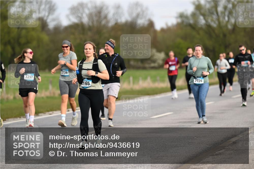 12.04.2026 - 45. Internationalen Wilhelmsburger Insellauf Dr. Thomas Lammeyer http://msf.ph/oto/9436619 12.04.2026 09:28:18 Laufen 3297, 2739, 165, 2726 meine-sportfotos.de