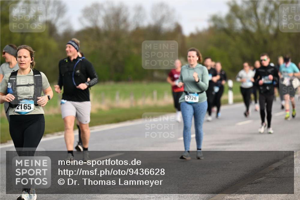 12.04.2026 - 45. Internationalen Wilhelmsburger Insellauf Dr. Thomas Lammeyer http://msf.ph/oto/9436628 12.04.2026 09:28:20 Laufen 2165, 2726 meine-sportfotos.de