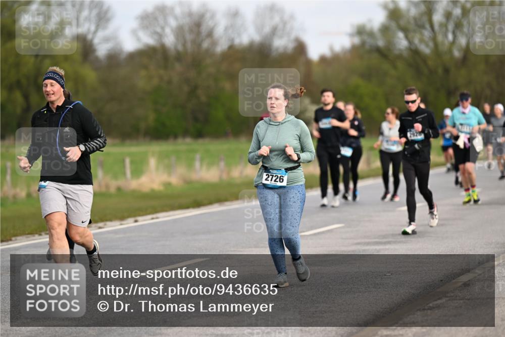12.04.2026 - 45. Internationalen Wilhelmsburger Insellauf Dr. Thomas Lammeyer http://msf.ph/oto/9436635 12.04.2026 09:28:21 Laufen 2726, 7811 meine-sportfotos.de