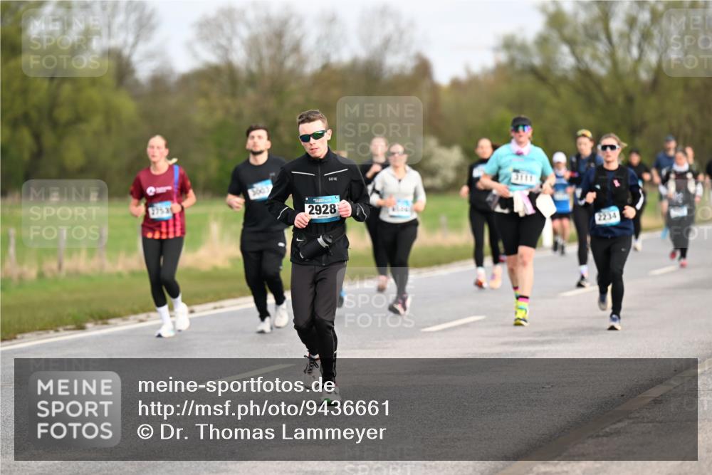 12.04.2026 - 45. Internationalen Wilhelmsburger Insellauf Dr. Thomas Lammeyer http://msf.ph/oto/9436661 12.04.2026 09:28:25 Laufen 3111, 27535, 300, 2928, 2234 meine-sportfotos.de