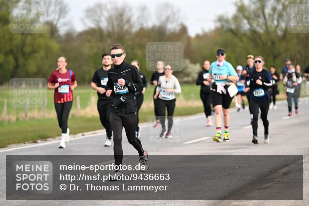 12.04.2026 - 45. Internationalen Wilhelmsburger Insellauf Dr. Thomas Lammeyer http://msf.ph/oto/9436663 12.04.2026 09:28:25 Laufen 2753, 2928, 316, 2234 meine-sportfotos.de