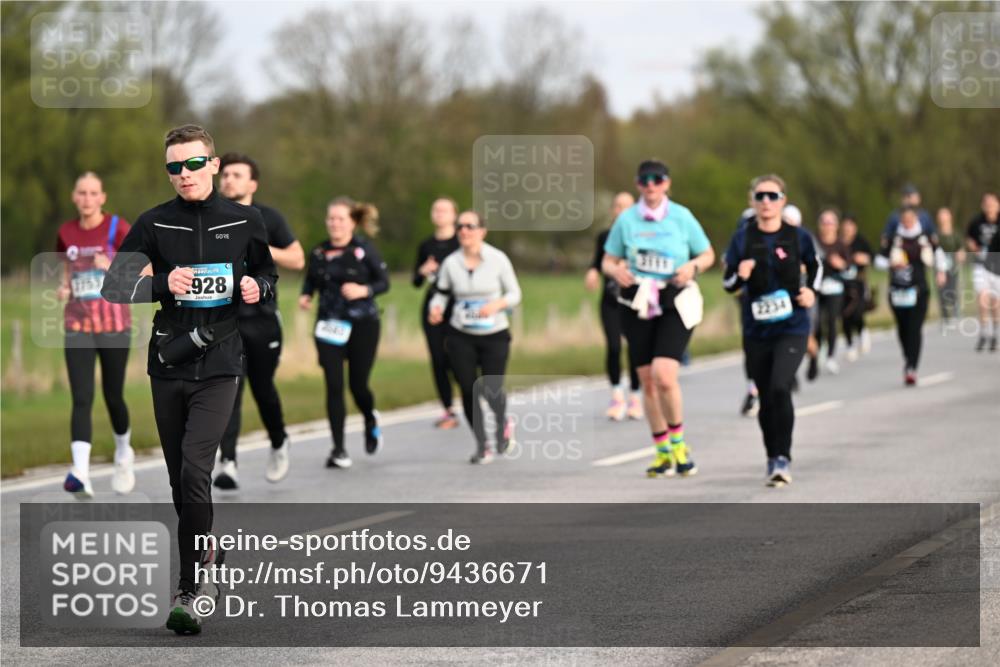 12.04.2026 - 45. Internationalen Wilhelmsburger Insellauf Dr. Thomas Lammeyer http://msf.ph/oto/9436671 12.04.2026 09:28:26 Laufen 3111, 928, 2234 meine-sportfotos.de