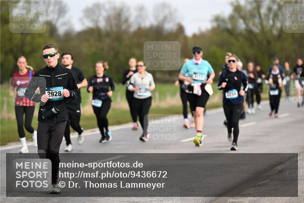 12.04.2026 - 45. Internationalen Wilhelmsburger Insellauf Dr. Thomas Lammeyer http://msf.ph/oto/9436672 12.04.2026 09:28:26 Laufen 375, 2928 meine-sportfotos.de