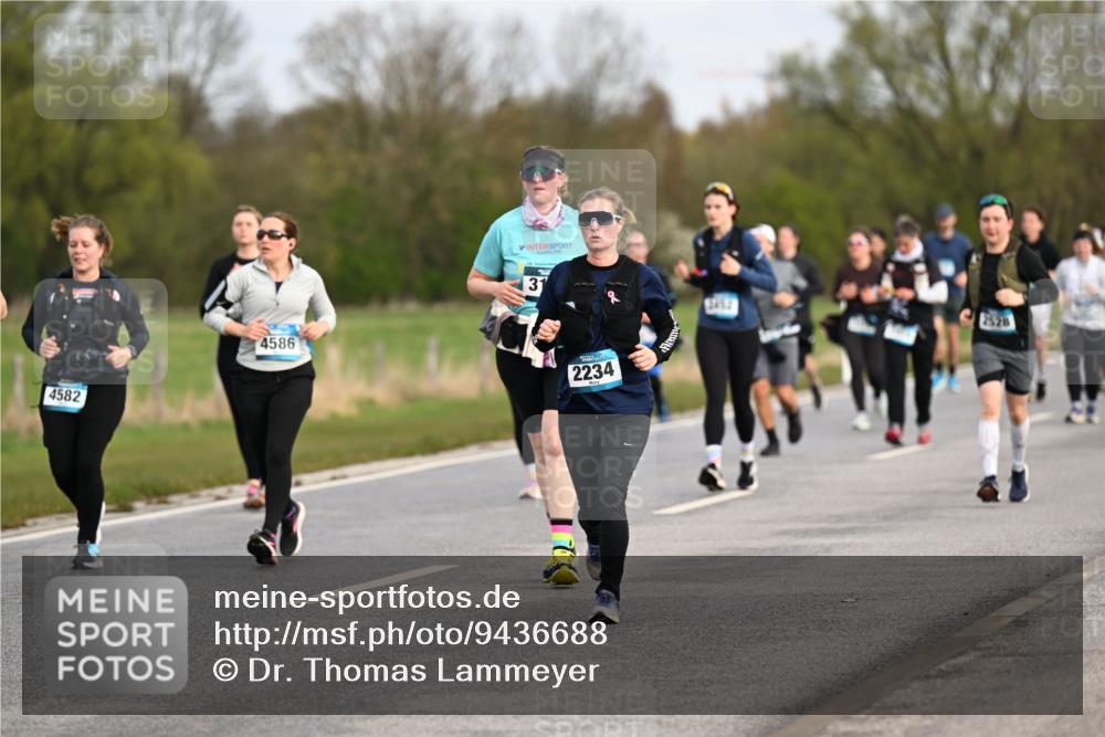 12.04.2026 - 45. Internationalen Wilhelmsburger Insellauf Dr. Thomas Lammeyer http://msf.ph/oto/9436688 12.04.2026 09:28:29 Laufen 4582, 4586, 31, 2528, 2234 meine-sportfotos.de