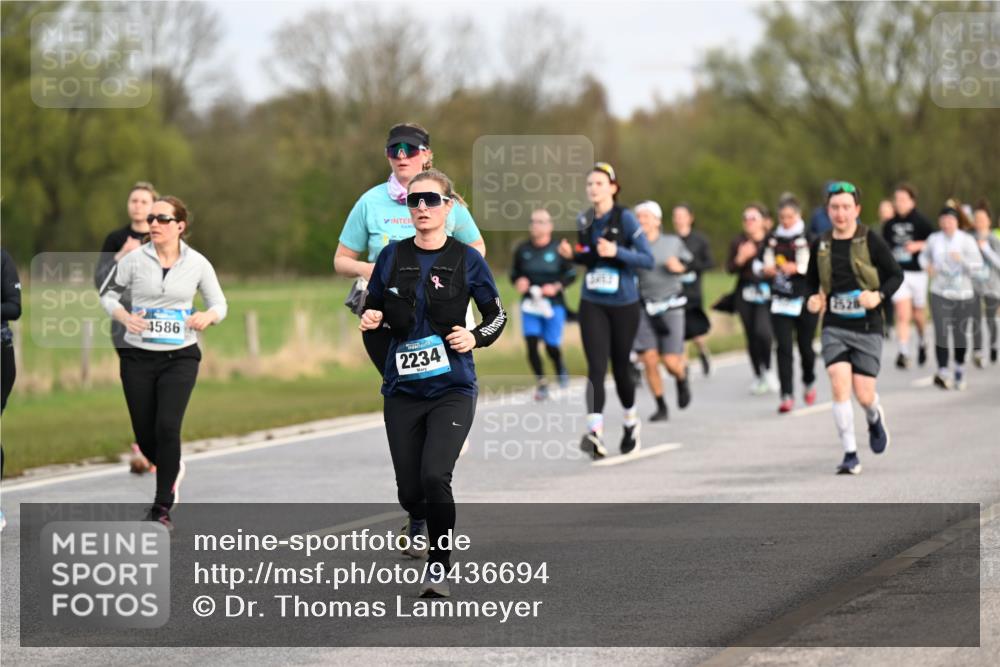 12.04.2026 - 45. Internationalen Wilhelmsburger Insellauf Dr. Thomas Lammeyer http://msf.ph/oto/9436694 12.04.2026 09:28:29 Laufen 4586, 2234 meine-sportfotos.de