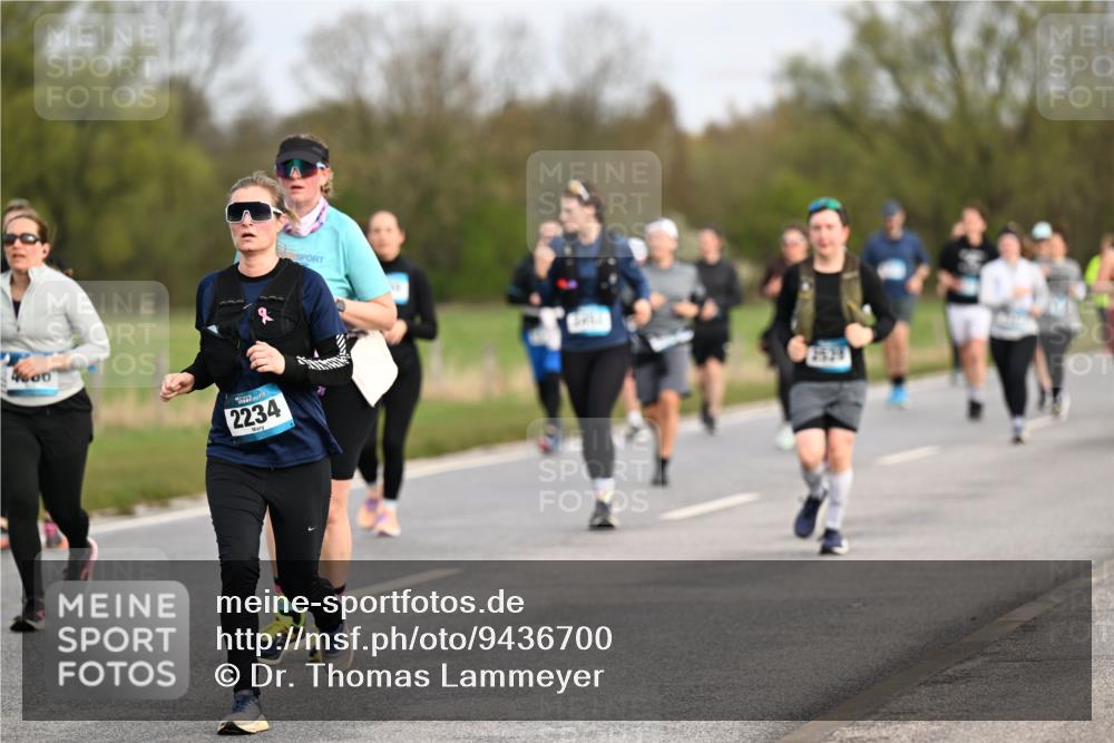 12.04.2026 - 45. Internationalen Wilhelmsburger Insellauf Dr. Thomas Lammeyer http://msf.ph/oto/9436700 12.04.2026 09:28:31 Laufen 400, 2234 meine-sportfotos.de