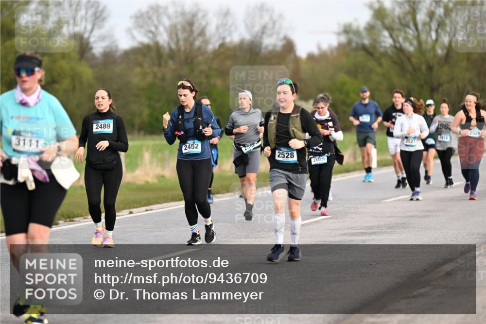 12.04.2026 - 45. Internationalen Wilhelmsburger Insellauf Dr. Thomas Lammeyer http://msf.ph/oto/9436709 12.04.2026 09:28:32 Laufen 3111, 2489, 2452, 258, 2528, 2025, 2527, 196, 2526 meine-sportfotos.de