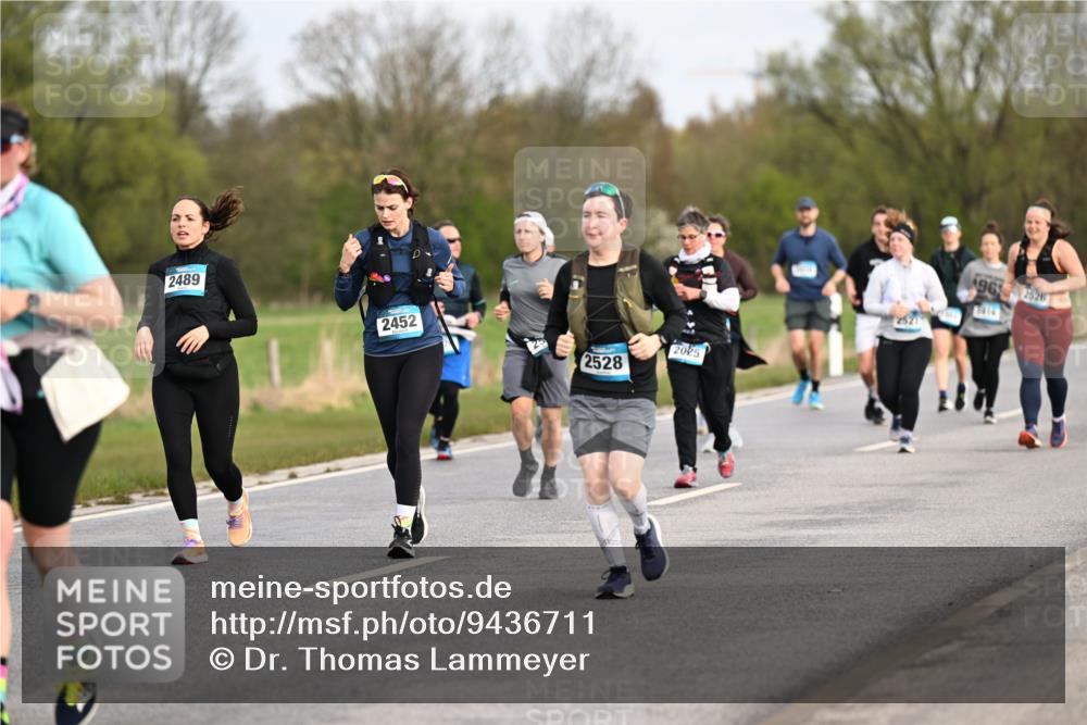 12.04.2026 - 45. Internationalen Wilhelmsburger Insellauf Dr. Thomas Lammeyer http://msf.ph/oto/9436711 12.04.2026 09:28:32 Laufen 2489, 2452, 2528, 2025, 196, 2526 meine-sportfotos.de