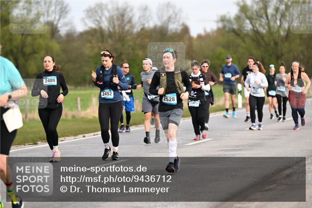 12.04.2026 - 45. Internationalen Wilhelmsburger Insellauf Dr. Thomas Lammeyer http://msf.ph/oto/9436712 12.04.2026 09:28:32 Laufen 2489, 2452, 2528, 2025, 7816, 2526 meine-sportfotos.de