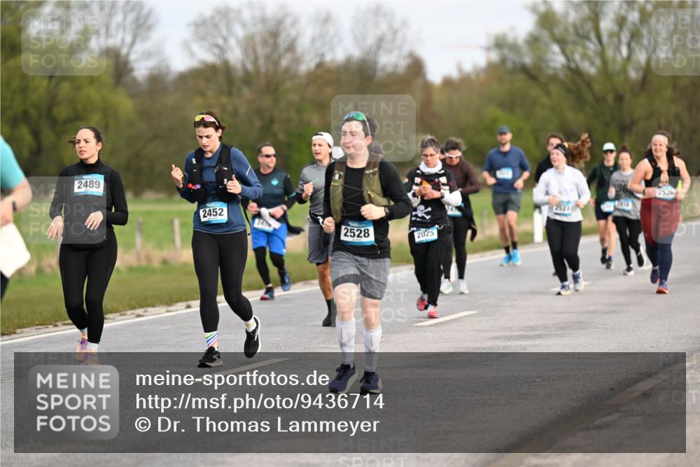 12.04.2026 - 45. Internationalen Wilhelmsburger Insellauf Dr. Thomas Lammeyer http://msf.ph/oto/9436714 12.04.2026 09:28:33 Laufen 2489, 2452, 2528, 2025, 2526 meine-sportfotos.de