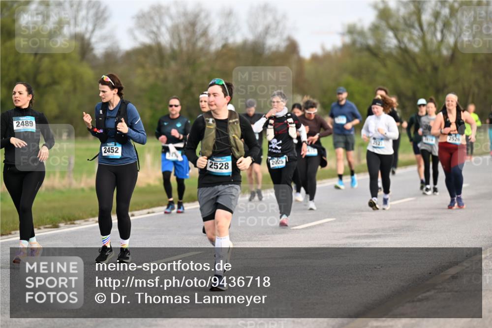 12.04.2026 - 45. Internationalen Wilhelmsburger Insellauf Dr. Thomas Lammeyer http://msf.ph/oto/9436718 12.04.2026 09:28:33 Laufen 2489, 2452, 2528, 2025, 2526 meine-sportfotos.de