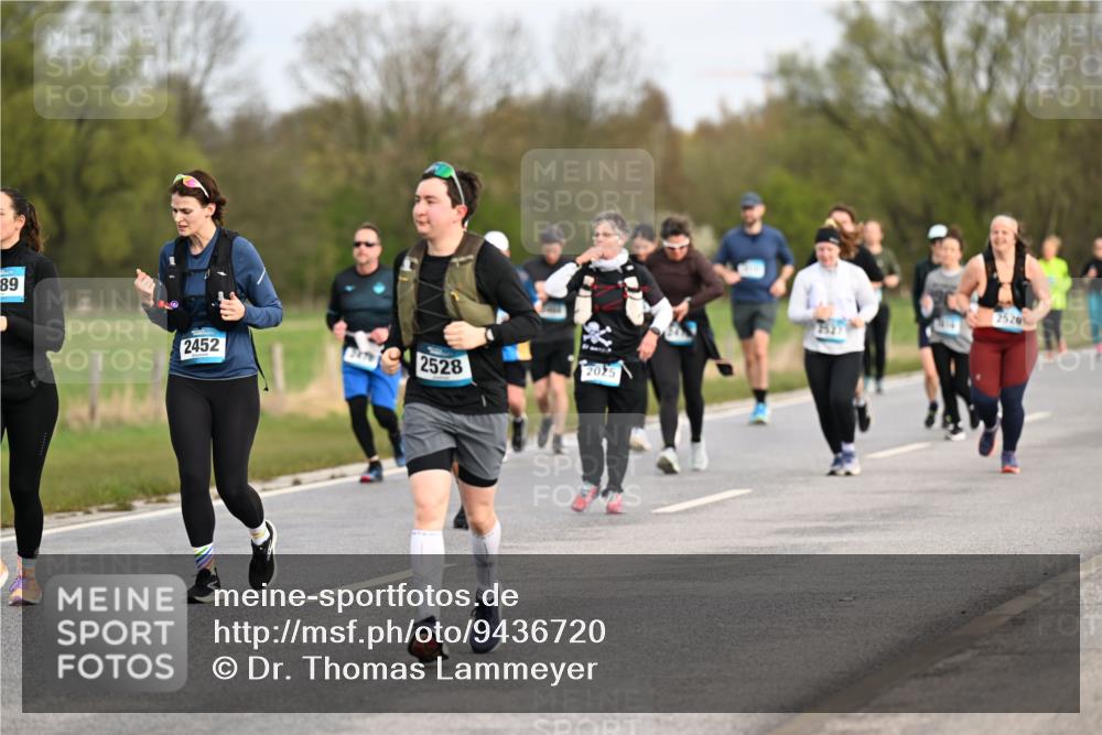 12.04.2026 - 45. Internationalen Wilhelmsburger Insellauf Dr. Thomas Lammeyer http://msf.ph/oto/9436720 12.04.2026 09:28:33 Laufen 89, 2452, 2528, 2025, 2520 meine-sportfotos.de