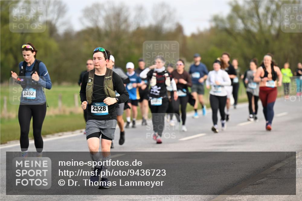 12.04.2026 - 45. Internationalen Wilhelmsburger Insellauf Dr. Thomas Lammeyer http://msf.ph/oto/9436723 12.04.2026 09:28:34 Laufen 2452, 2528 meine-sportfotos.de
