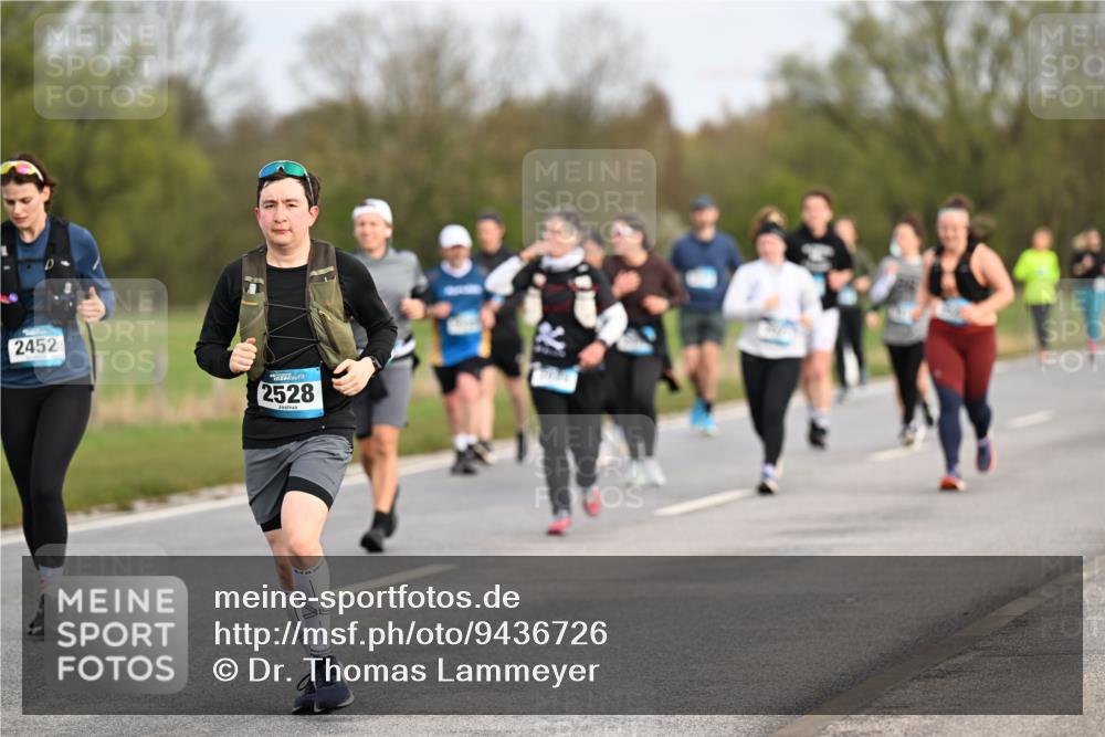 12.04.2026 - 45. Internationalen Wilhelmsburger Insellauf Dr. Thomas Lammeyer http://msf.ph/oto/9436726 12.04.2026 09:28:34 Laufen 2452, 2528 meine-sportfotos.de