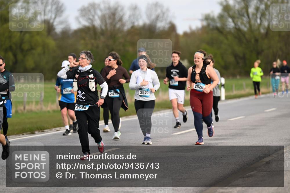 12.04.2026 - 45. Internationalen Wilhelmsburger Insellauf Dr. Thomas Lammeyer http://msf.ph/oto/9436743 12.04.2026 09:28:37 Laufen 5035, 2025, 2475, 2527, 17, 2526 meine-sportfotos.de