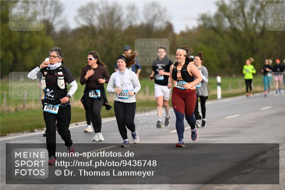 12.04.2026 - 45. Internationalen Wilhelmsburger Insellauf Dr. Thomas Lammeyer http://msf.ph/oto/9436748 12.04.2026 09:28:38 Laufen 57, 2025, 24, 3, 2527, 5117, 252 meine-sportfotos.de