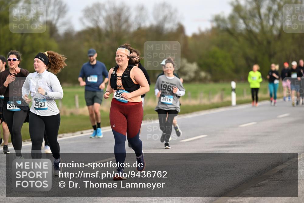 12.04.2026 - 45. Internationalen Wilhelmsburger Insellauf Dr. Thomas Lammeyer http://msf.ph/oto/9436762 12.04.2026 09:28:40 Laufen 247, 2527, 2458, 2524, 1969, 2816 meine-sportfotos.de