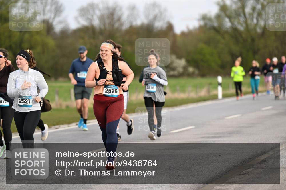 12.04.2026 - 45. Internationalen Wilhelmsburger Insellauf Dr. Thomas Lammeyer http://msf.ph/oto/9436764 12.04.2026 09:28:40 Laufen 475, 2527, 2526, 90, 2816 meine-sportfotos.de
