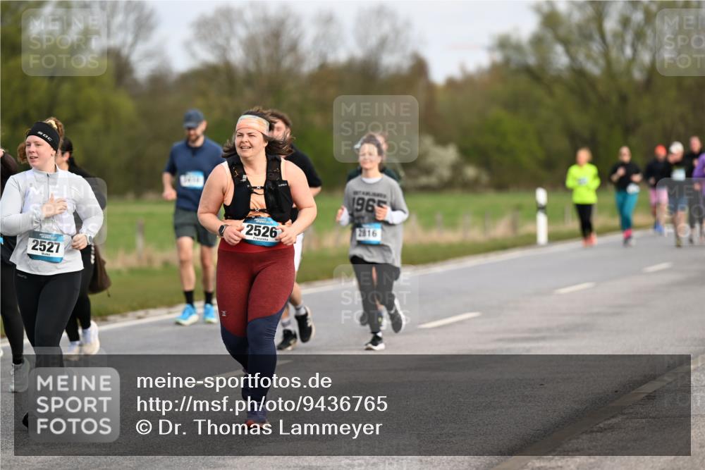 12.04.2026 - 45. Internationalen Wilhelmsburger Insellauf Dr. Thomas Lammeyer http://msf.ph/oto/9436765 12.04.2026 09:28:40 Laufen 2527, 2526, 1965, 2816 meine-sportfotos.de