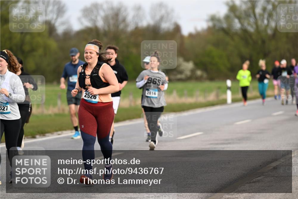 12.04.2026 - 45. Internationalen Wilhelmsburger Insellauf Dr. Thomas Lammeyer http://msf.ph/oto/9436767 12.04.2026 09:28:41 Laufen 2526, 965, 2816, 527 meine-sportfotos.de