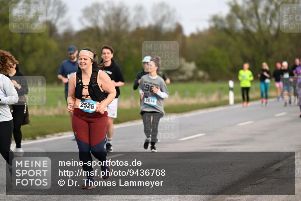 12.04.2026 - 45. Internationalen Wilhelmsburger Insellauf Dr. Thomas Lammeyer http://msf.ph/oto/9436768 12.04.2026 09:28:41 Laufen 2526, 196, 2816 meine-sportfotos.de