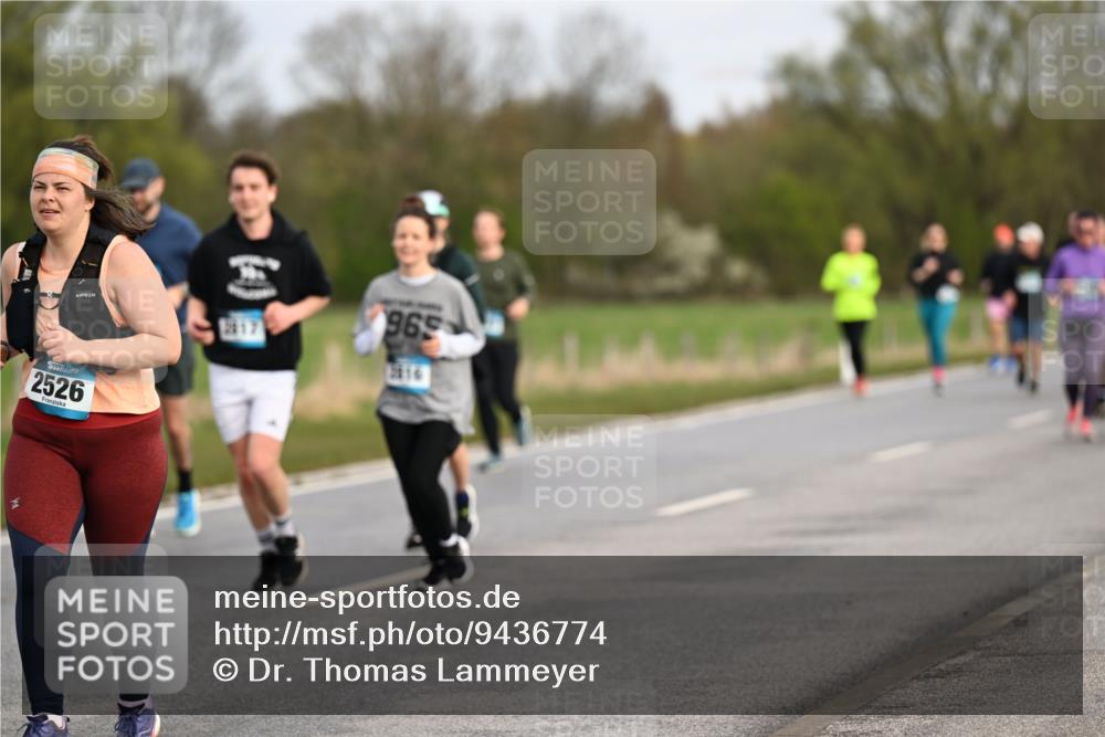 12.04.2026 - 45. Internationalen Wilhelmsburger Insellauf Dr. Thomas Lammeyer http://msf.ph/oto/9436774 12.04.2026 09:28:42 Laufen 2526, 2017, 965, 2816 meine-sportfotos.de