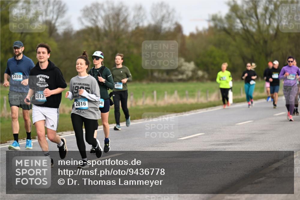 12.04.2026 - 45. Internationalen Wilhelmsburger Insellauf Dr. Thomas Lammeyer http://msf.ph/oto/9436778 12.04.2026 09:28:43 Laufen 2410, 2817, 92, 2816, 04, 4485, 2245 meine-sportfotos.de