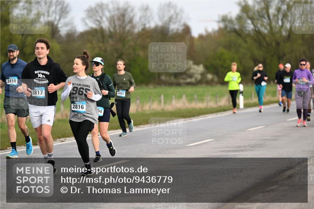 12.04.2026 - 45. Internationalen Wilhelmsburger Insellauf Dr. Thomas Lammeyer http://msf.ph/oto/9436779 12.04.2026 09:28:43 Laufen 2410, 2817, 965, 2816, 04, 4485 meine-sportfotos.de