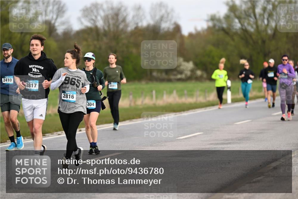 12.04.2026 - 45. Internationalen Wilhelmsburger Insellauf Dr. Thomas Lammeyer http://msf.ph/oto/9436780 12.04.2026 09:28:43 Laufen 2410, 2817, 965, 2816, 404, 4485 meine-sportfotos.de