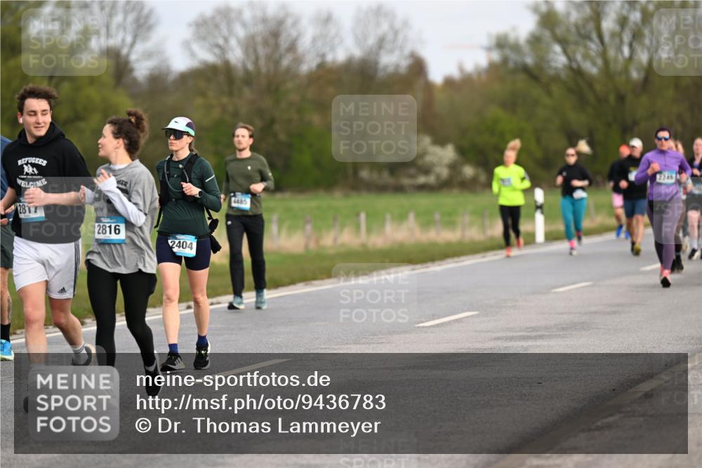12.04.2026 - 45. Internationalen Wilhelmsburger Insellauf Dr. Thomas Lammeyer http://msf.ph/oto/9436783 12.04.2026 09:28:43 Laufen 2817, 2816, 2404, 4485, 2245 meine-sportfotos.de