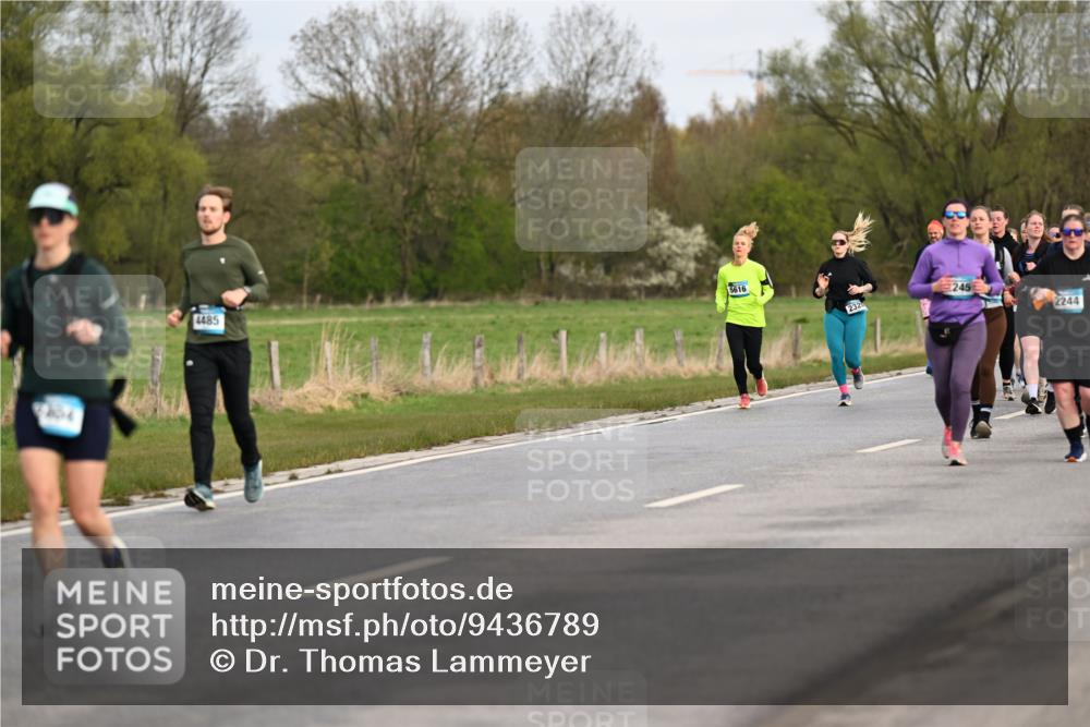 12.04.2026 - 45. Internationalen Wilhelmsburger Insellauf Dr. Thomas Lammeyer http://msf.ph/oto/9436789 12.04.2026 09:28:45 Laufen 4485, 5616, 2320, 245, 2244 meine-sportfotos.de