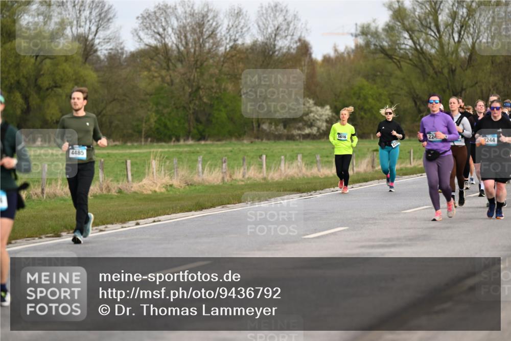 12.04.2026 - 45. Internationalen Wilhelmsburger Insellauf Dr. Thomas Lammeyer http://msf.ph/oto/9436792 12.04.2026 09:28:45 Laufen 4485, 5616, 22, 2244 meine-sportfotos.de