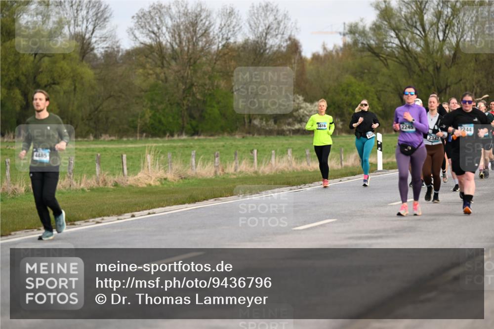 12.04.2026 - 45. Internationalen Wilhelmsburger Insellauf Dr. Thomas Lammeyer http://msf.ph/oto/9436796 12.04.2026 09:28:46 Laufen 4485, 5616, 2245, 232, 2244, 2342 meine-sportfotos.de