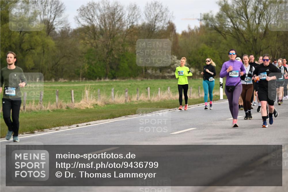 12.04.2026 - 45. Internationalen Wilhelmsburger Insellauf Dr. Thomas Lammeyer http://msf.ph/oto/9436799 12.04.2026 09:28:46 Laufen 4485, 5616, 232, 2245, 2342, 2244 meine-sportfotos.de