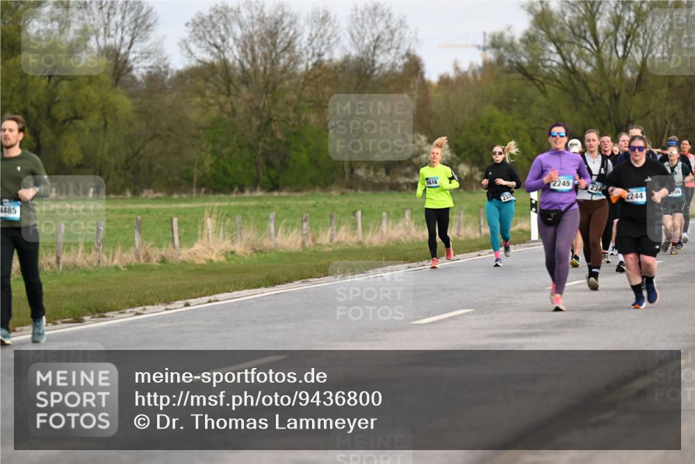 12.04.2026 - 45. Internationalen Wilhelmsburger Insellauf Dr. Thomas Lammeyer http://msf.ph/oto/9436800 12.04.2026 09:28:46 Laufen 4485, 5616, 232, 2245, 234, 2244, 109 meine-sportfotos.de