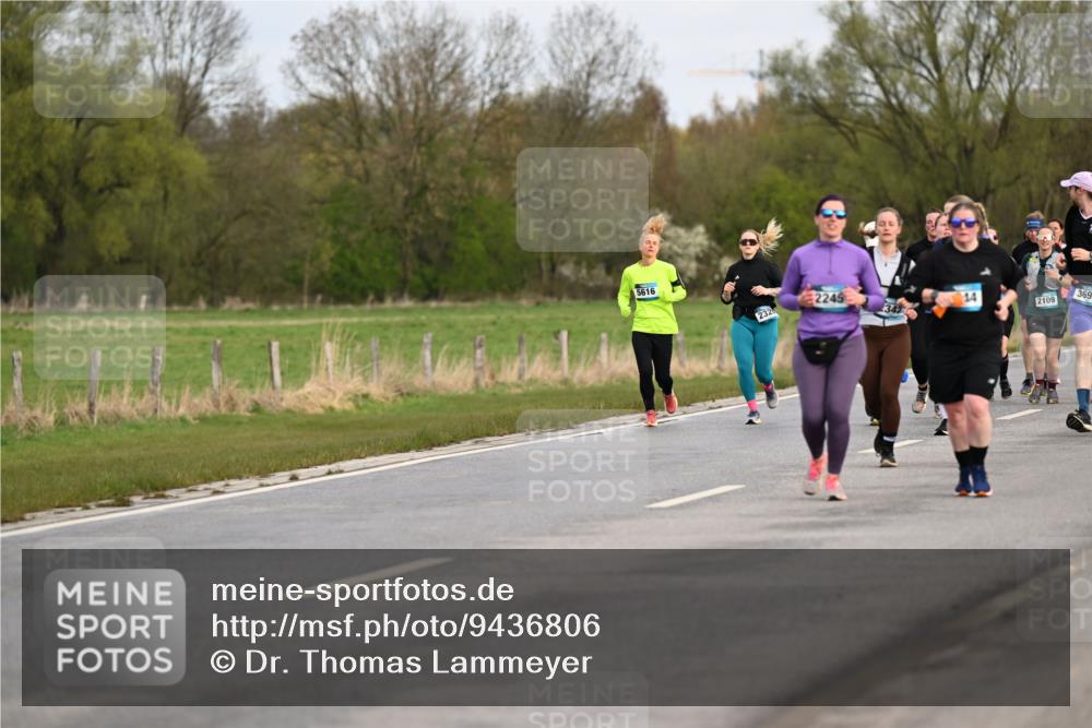 12.04.2026 - 45. Internationalen Wilhelmsburger Insellauf Dr. Thomas Lammeyer http://msf.ph/oto/9436806 12.04.2026 09:28:47 Laufen 5616, 232, 2245, 14, 2109, 342, 369 meine-sportfotos.de