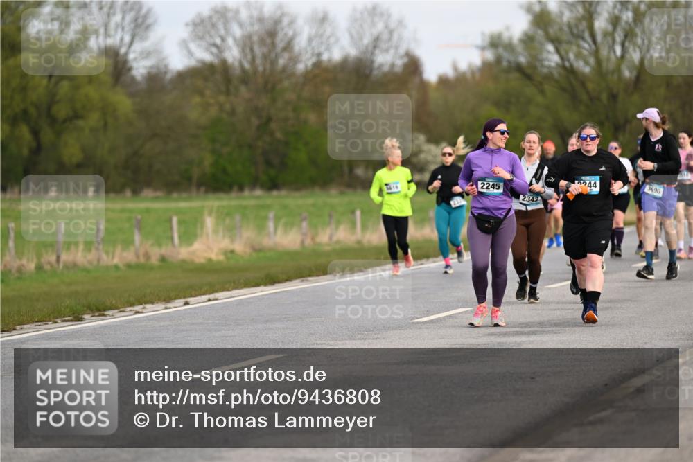 12.04.2026 - 45. Internationalen Wilhelmsburger Insellauf Dr. Thomas Lammeyer http://msf.ph/oto/9436808 12.04.2026 09:28:48 Laufen 2245, 2342, 23, 244, 3690 meine-sportfotos.de
